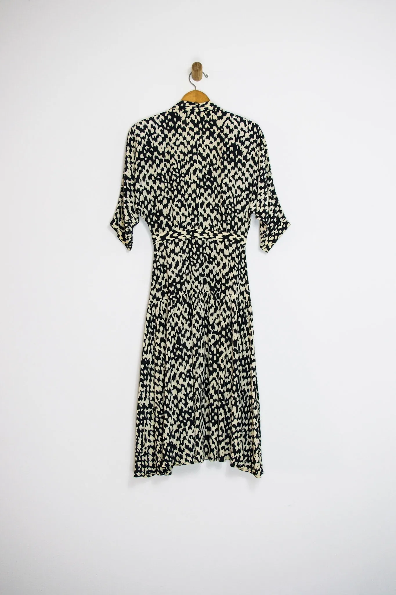 80’s BLACK AND WHITE BATWING DRESS SZ S