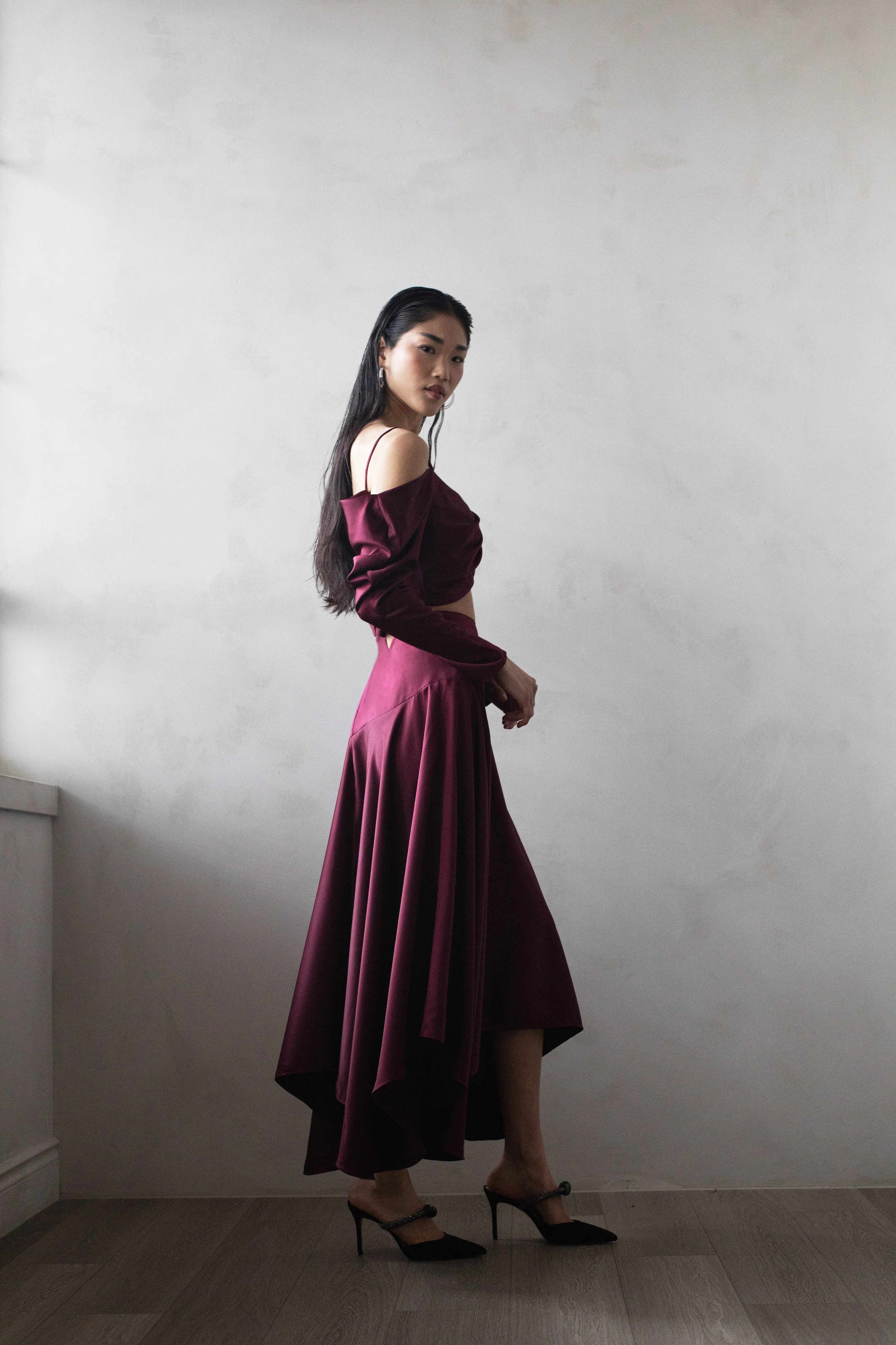 ALAYA DRAPED SILKY TOP BURGUNDY