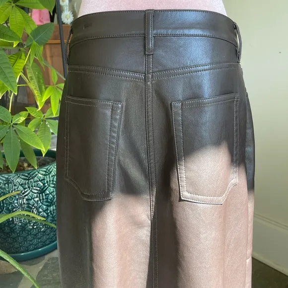 Aritzia Wilfred Idealize Skirt (Rich Mocha Brown)