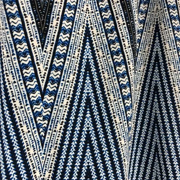 BCBGMaxAzria Jane Blue Chevron Print Two-Level Skirt in Blue Sphere size XXS NWT