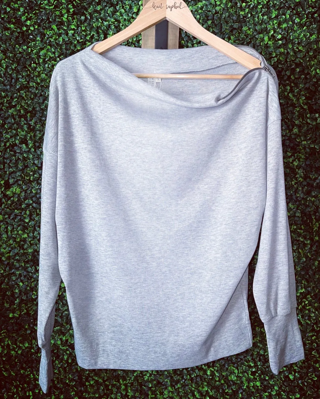 “BE BOLD” Top