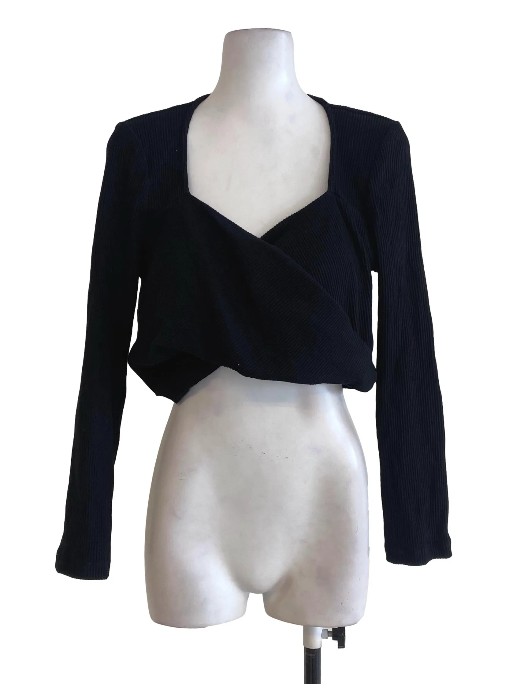 Black Knitted Overlapped Top