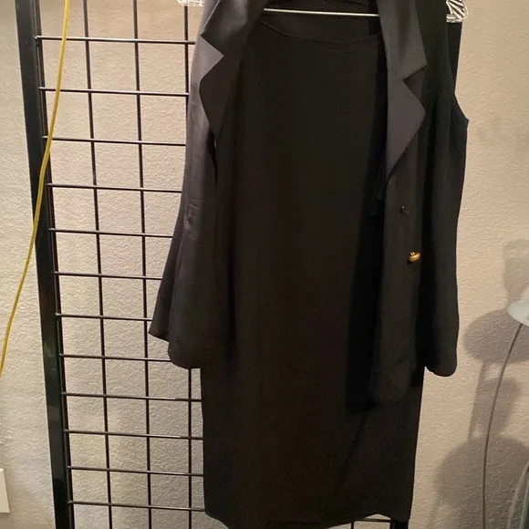 Dana Buchman sleeveless top and skirt