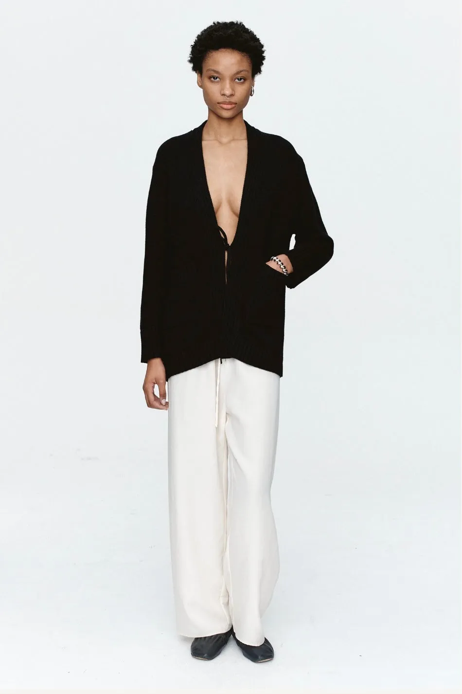 Dita Cardi Black