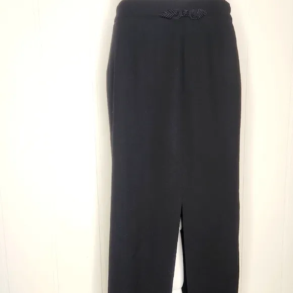 Elegant Black Wool Skirt with 17-inch  Front Slit. Vintage KGR Office Siren