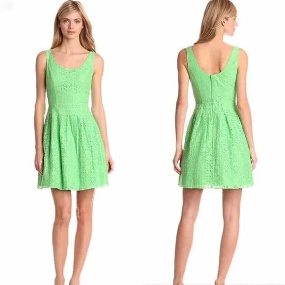 EUC Lilly Pulitzer Green Eyelet Lace Fit and Flare Dress Size 4