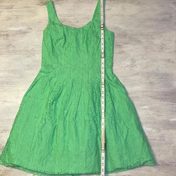 EUC Lilly Pulitzer Green Eyelet Lace Fit and Flare Dress Size 4