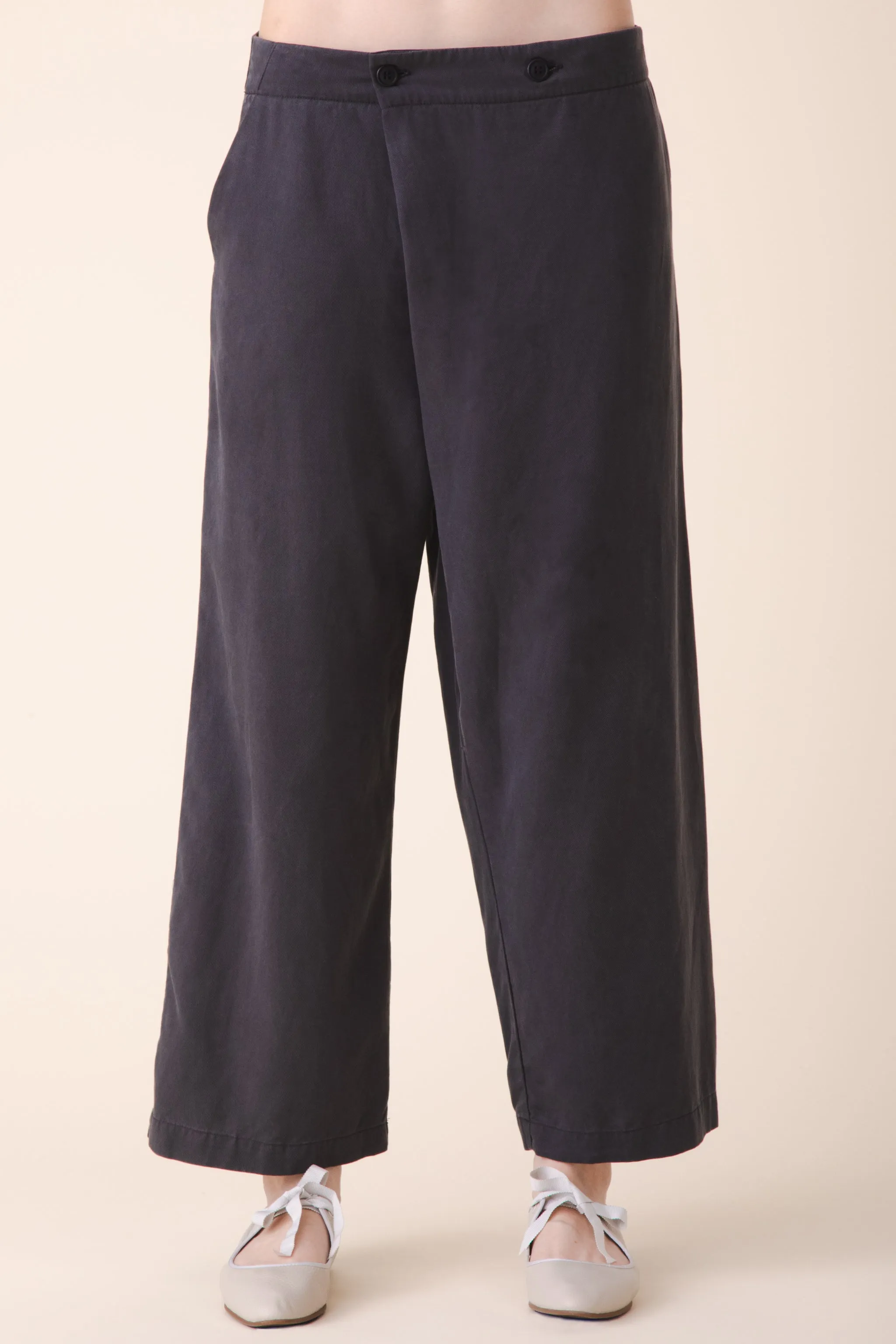 Floating Pant in Graphite