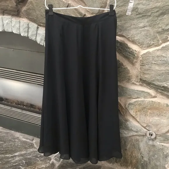 Lizsport Petite Sheer Black Skirt Polyester Rayon Blend Flair with Lining Sz 6P