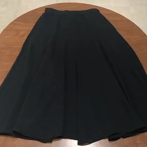Lizsport Petite Sheer Black Skirt Polyester Rayon Blend Flair with Lining Sz 6P