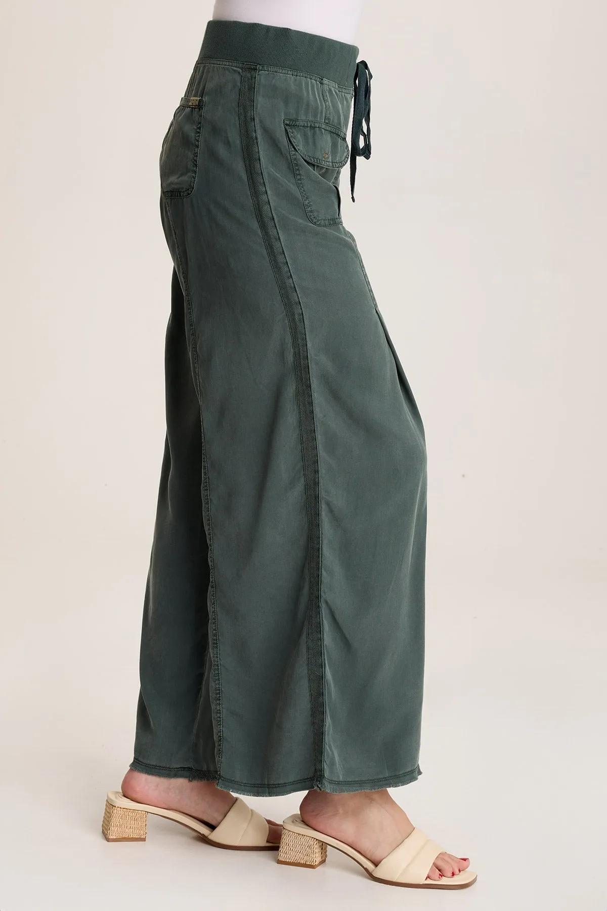 Loen Twill Wide Leg Pant