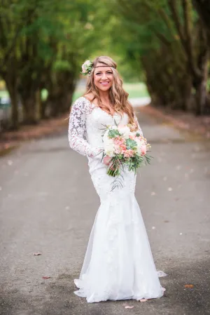 Long Sleeve Wedding Dress with Keyhole Back (#Stacie)