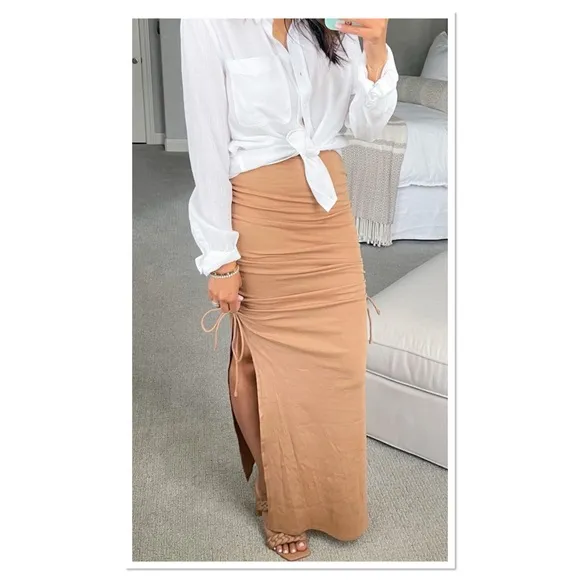 Petal &amp; Pup Olina Bodycon Maxi Skirt Sz US 4 NWT