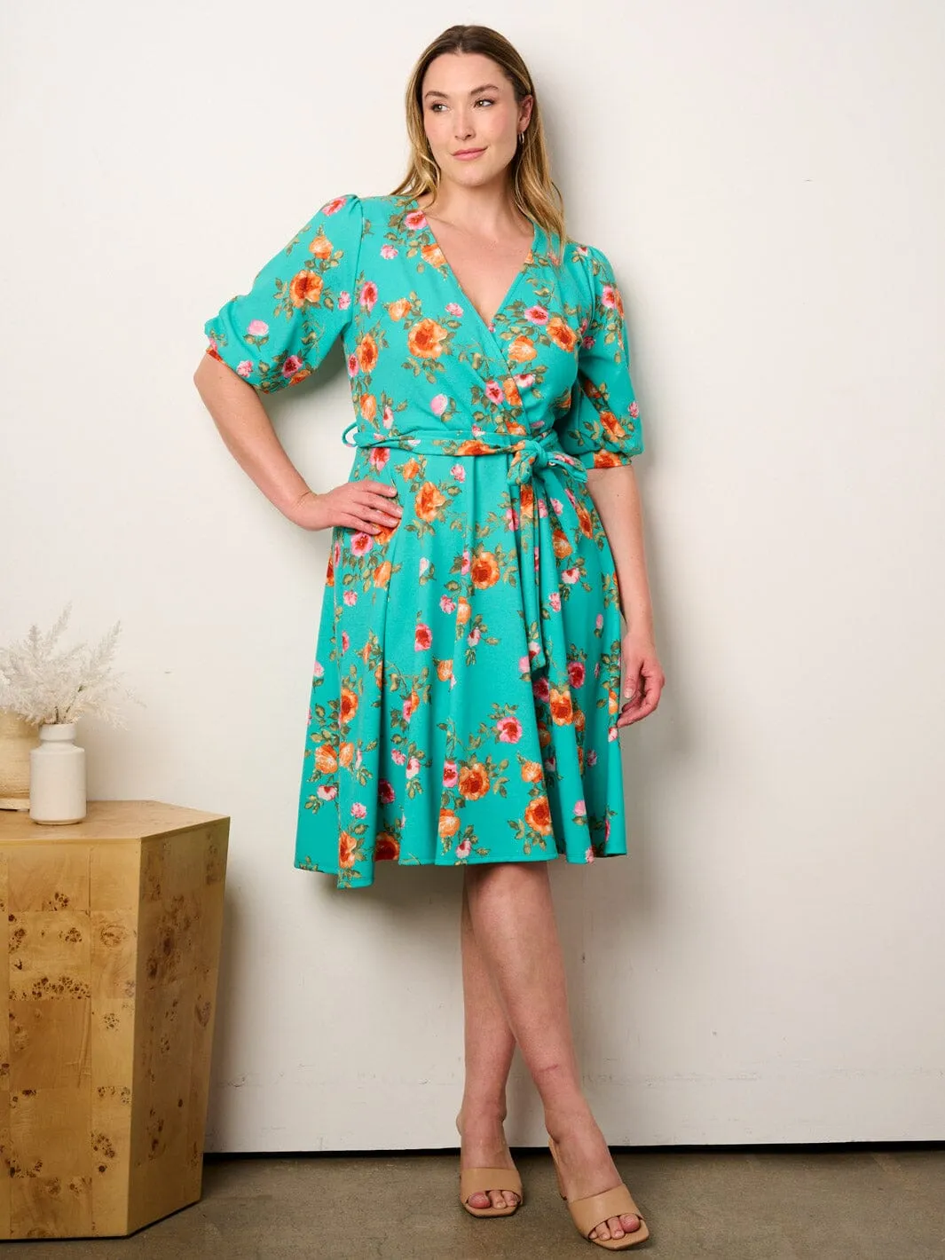 PLUS SIZE SHORT SLEEVE SURPLICE FIT & FLARE FLORAL MIDI DRESS
