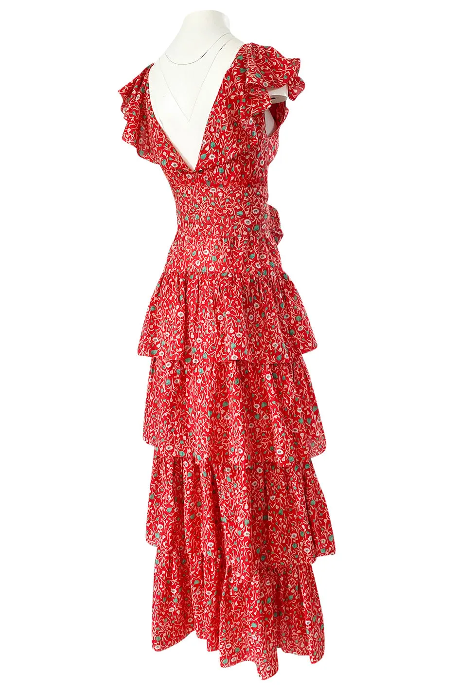 Prettiest 1970s Oscar de la Renta Tiered & Ruffled Tiny Floral Red Dress