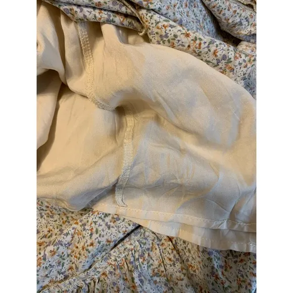 Sunland 17 NWOT Smocked Beige Flowy Floral Women's Large on/off shoulder dress