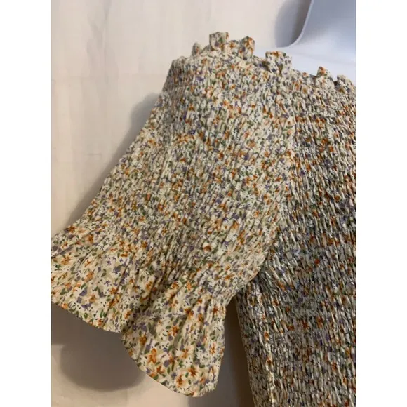 Sunland 17 NWOT Smocked Beige Flowy Floral Women's Large on/off shoulder dress