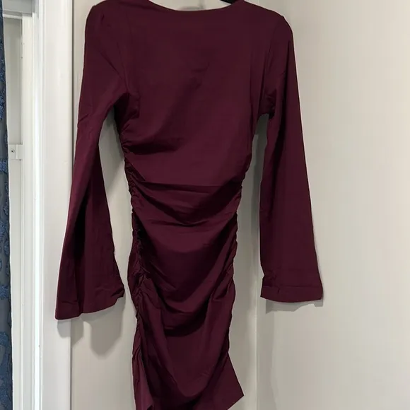 Susana Monaco gathered crew flare long sleeve dress port
