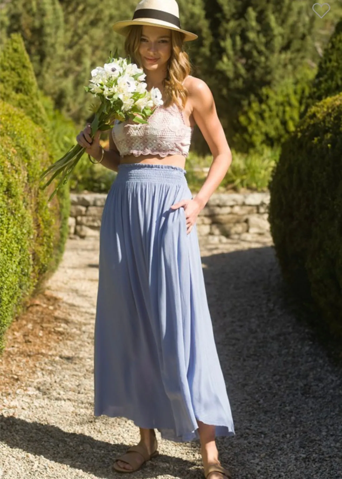 Timeless skirt with pockets!