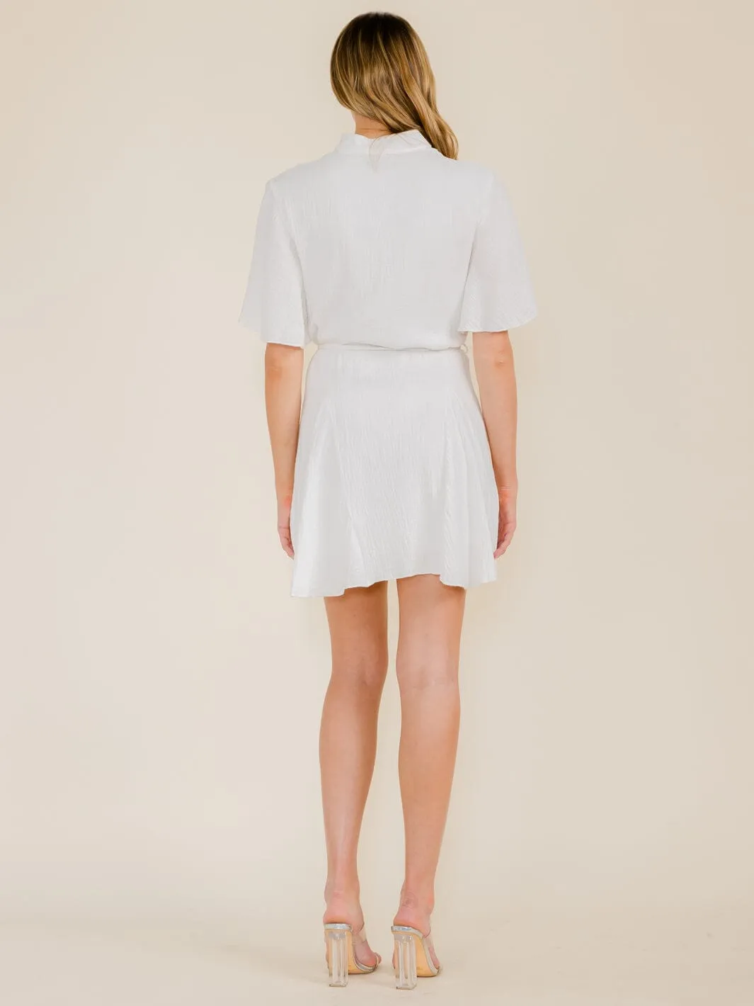WOMEN'S SHORT SLEEVE SELF TIE BUTTON UP MINI DRESS