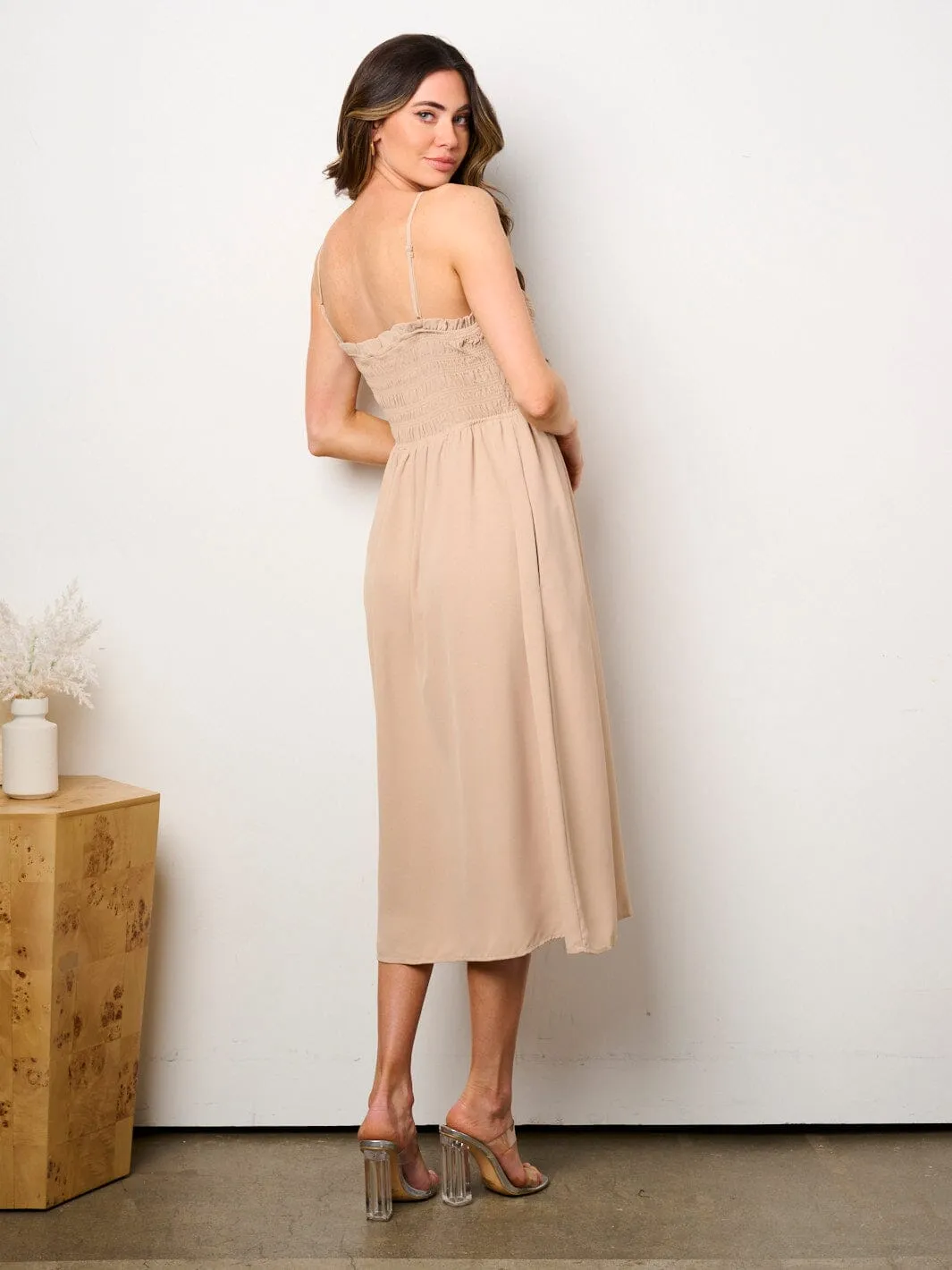 WOMEN'S SLEEVELESS BUTTON UP SMOCK MIDI DRESS