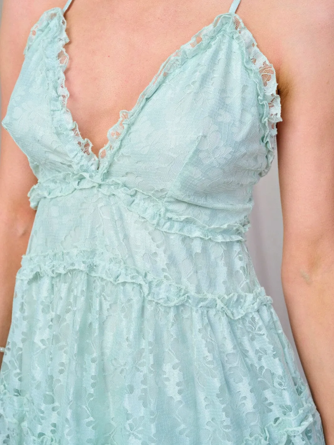 WOMEN'S SLEEVELESS OPEN BACK V-NECK LACE FIT & FLARE MINI DRESS